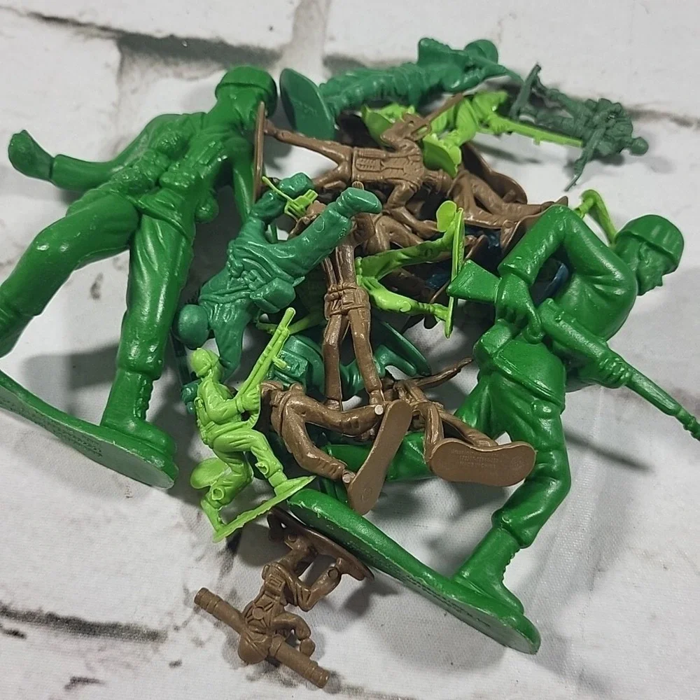Toy‎ Soldiers Assorted Sizes and Colors Some Vintage Lot of 20
